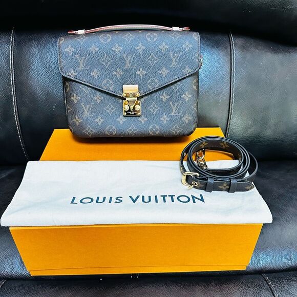 Louis Vuitton Metis Pochette Monogram